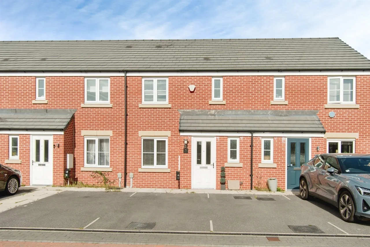 2 bed house for sale, Newthorpe View, Micklefield, LS25