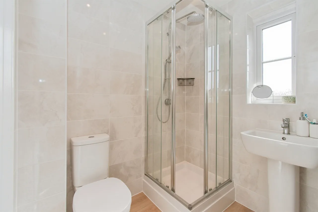 Newthorpe View, Micklefield, LS25, photo 10