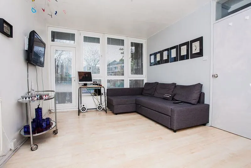 1 bed property for sale — Crosby Row, London SE1 3YB