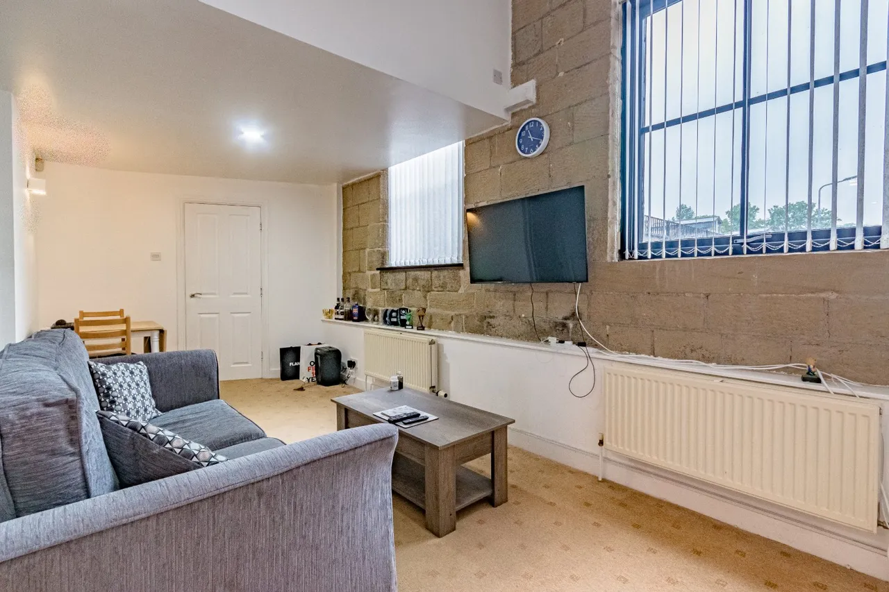 The Locks, Bingley, BD16, photo 5