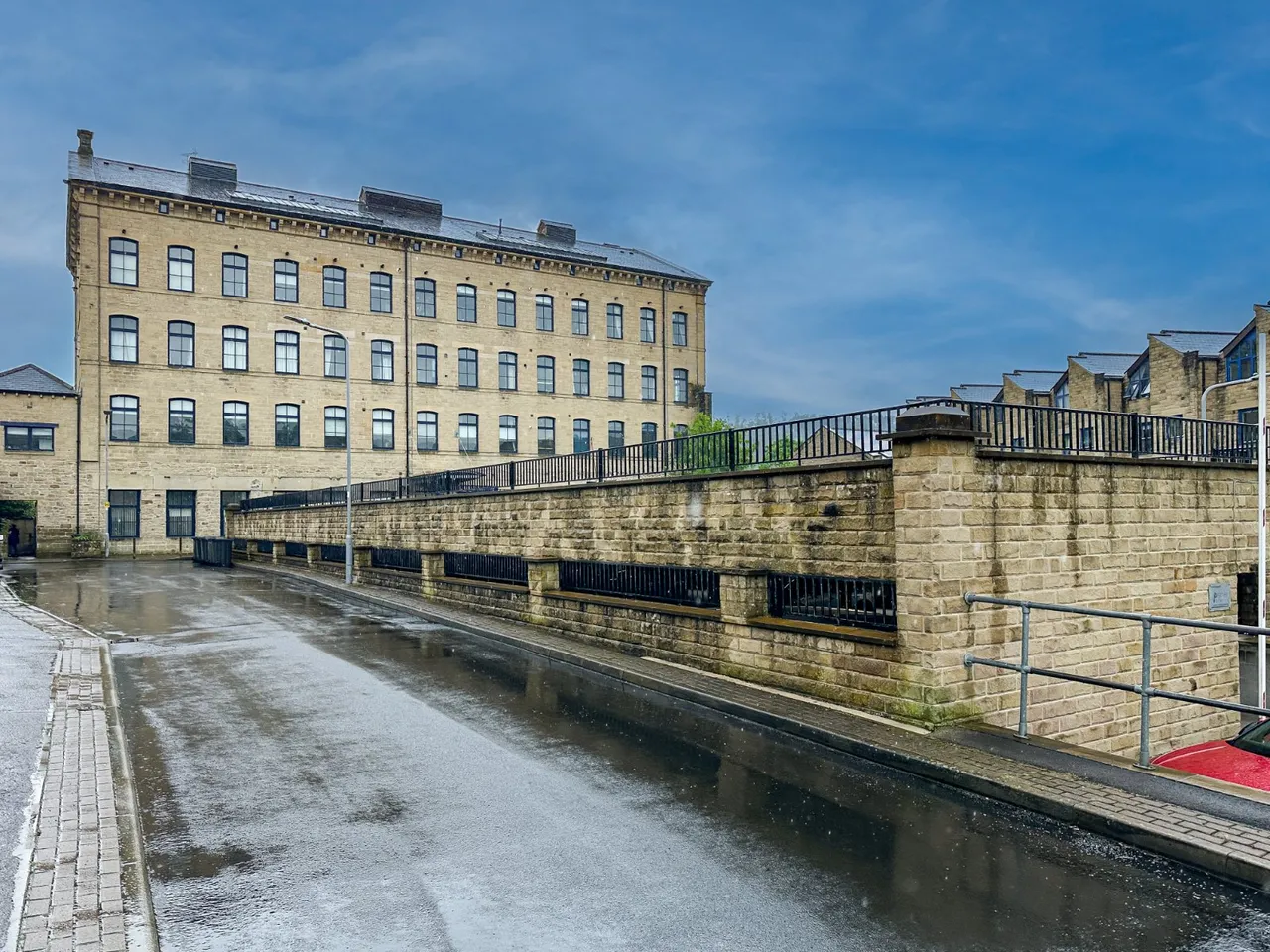 The Locks, Bingley, BD16, photo 13