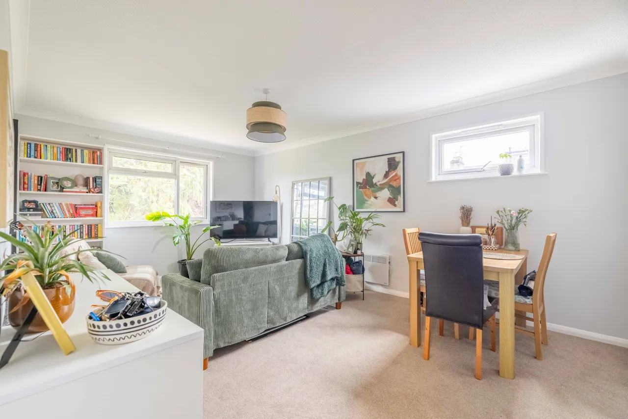 Clarence Court, Clarence Road, Windsor, SL4 5AB, photo 2