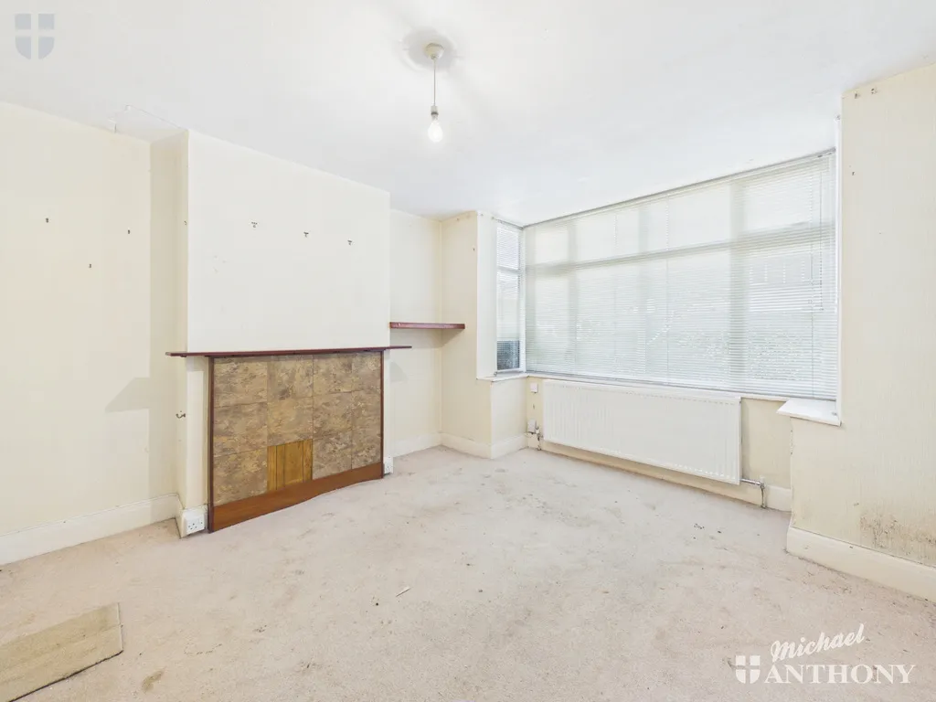 Walton Way, Aylesbury, HP21 7JJ, photo 2