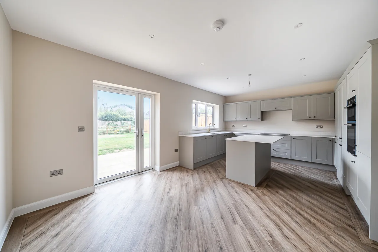 Main Road, Chichester, PO18, photo 4