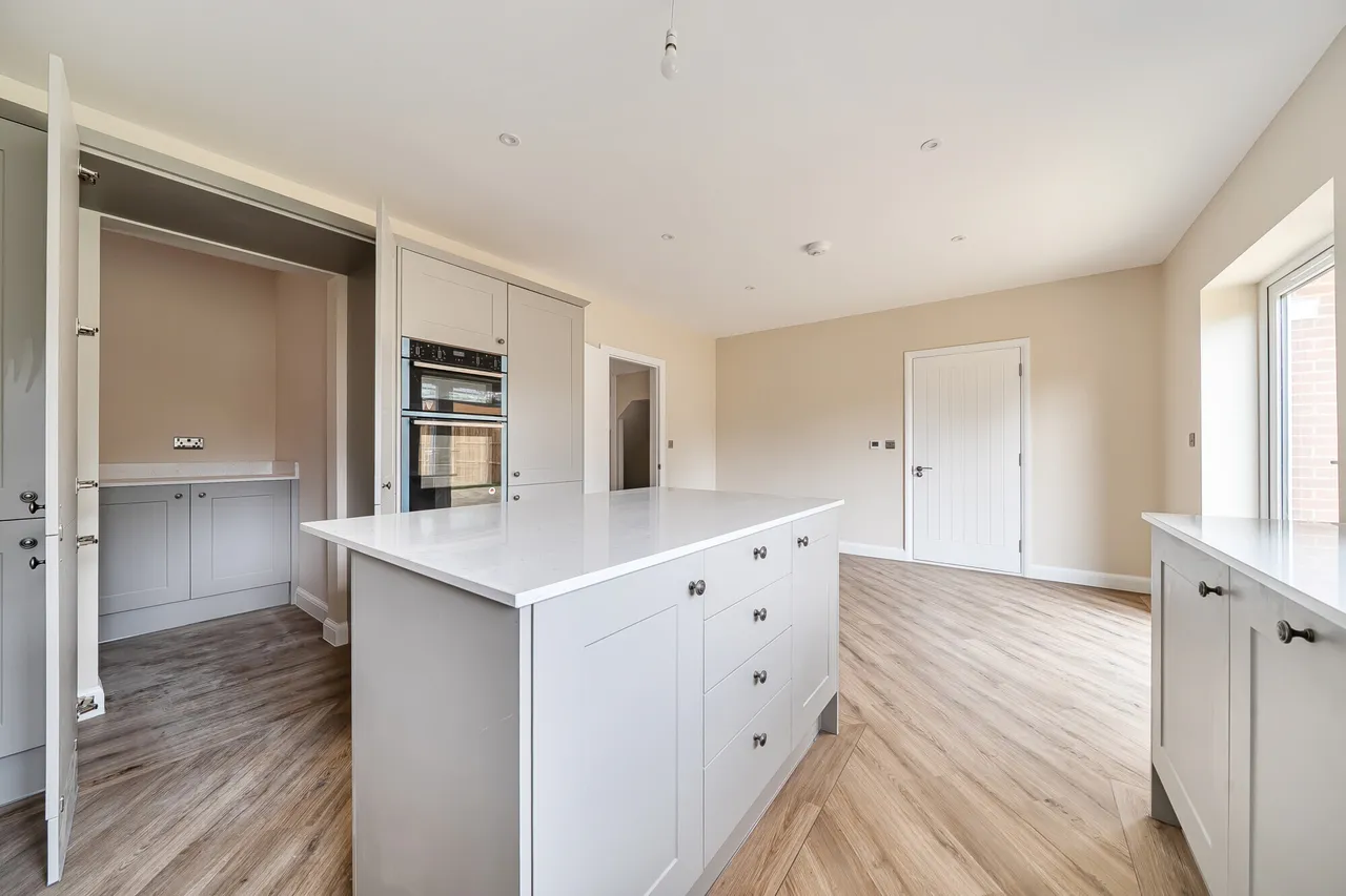 Main Road, Chichester, PO18, photo 5