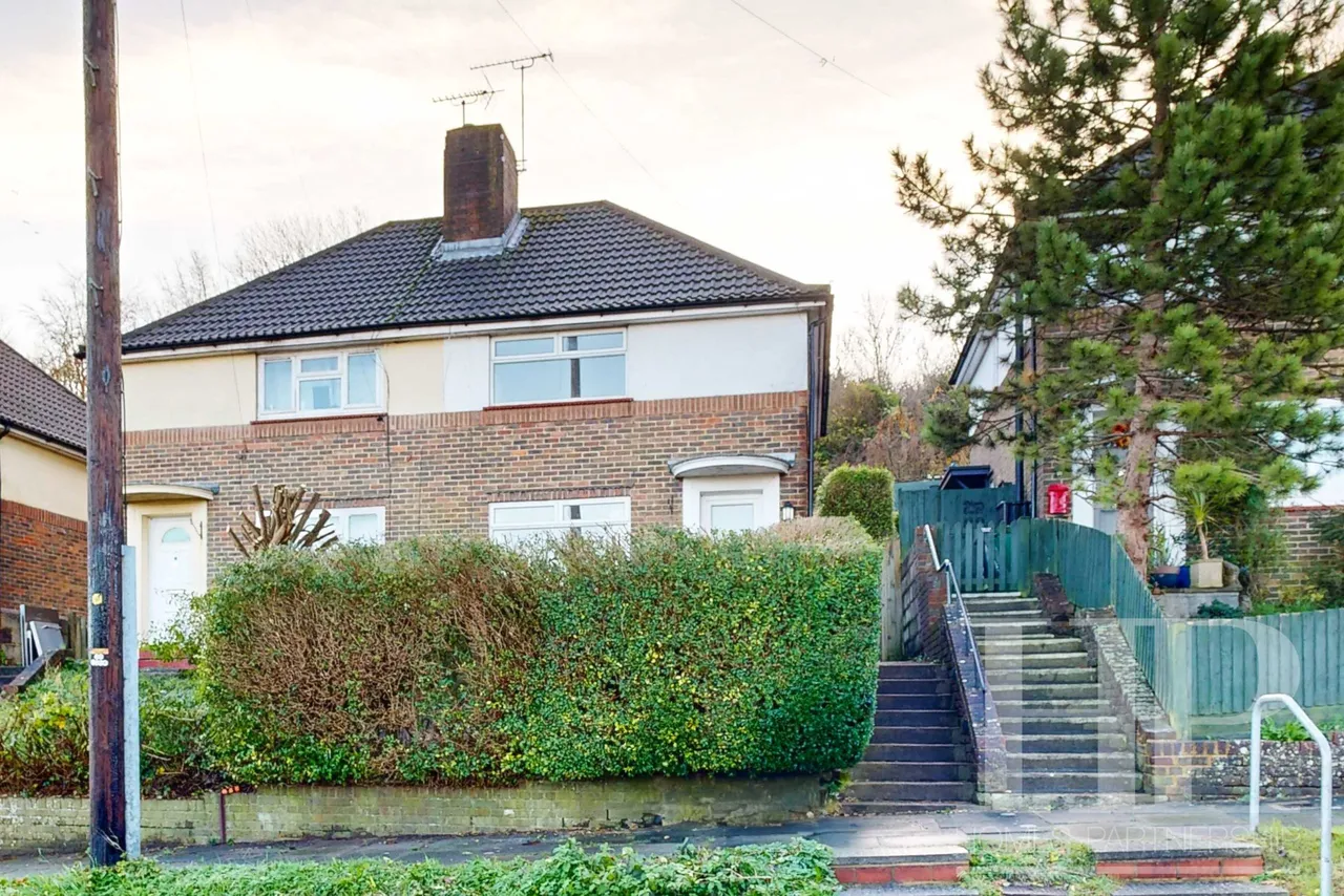 2 bed house to rent, Moulsecoomb Way, Brighton, BN2