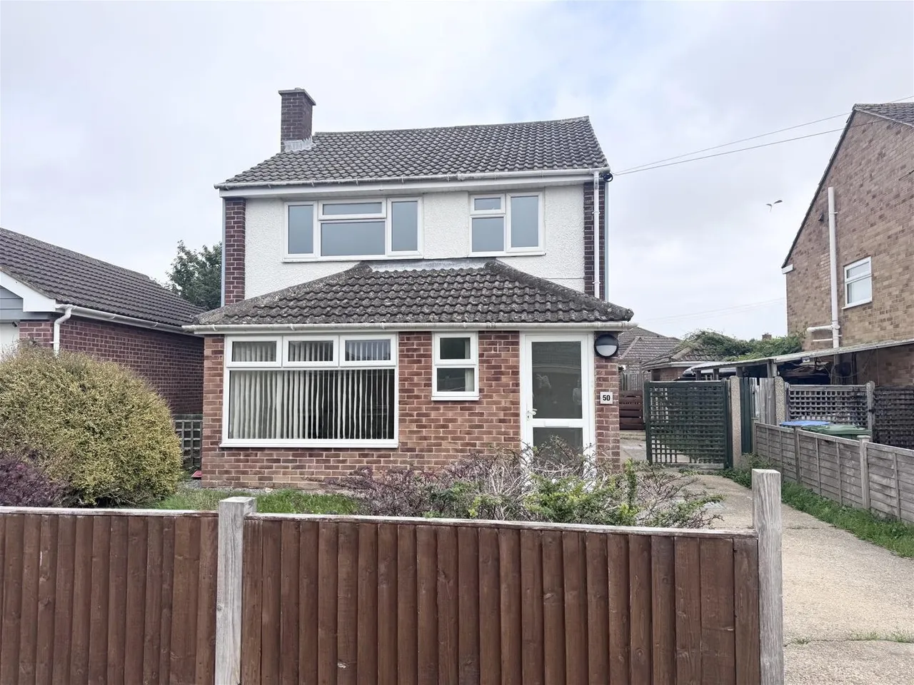 4 bed house to rent, Cottes Way, Hill Head
