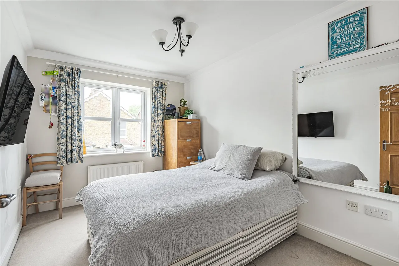 Rooksmead Road, Lower Sunbury, TW16 6PD, photo 10