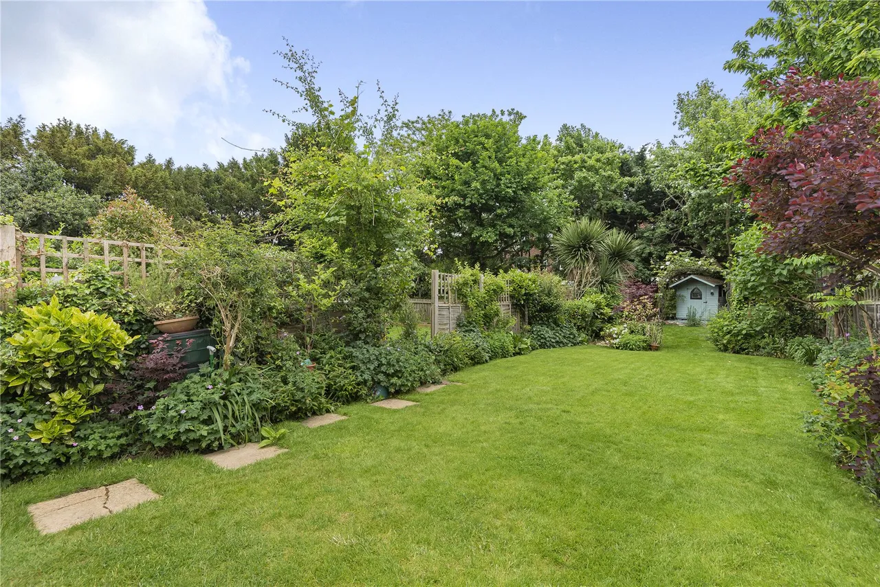 Rooksmead Road, Lower Sunbury, TW16 6PD, photo 13