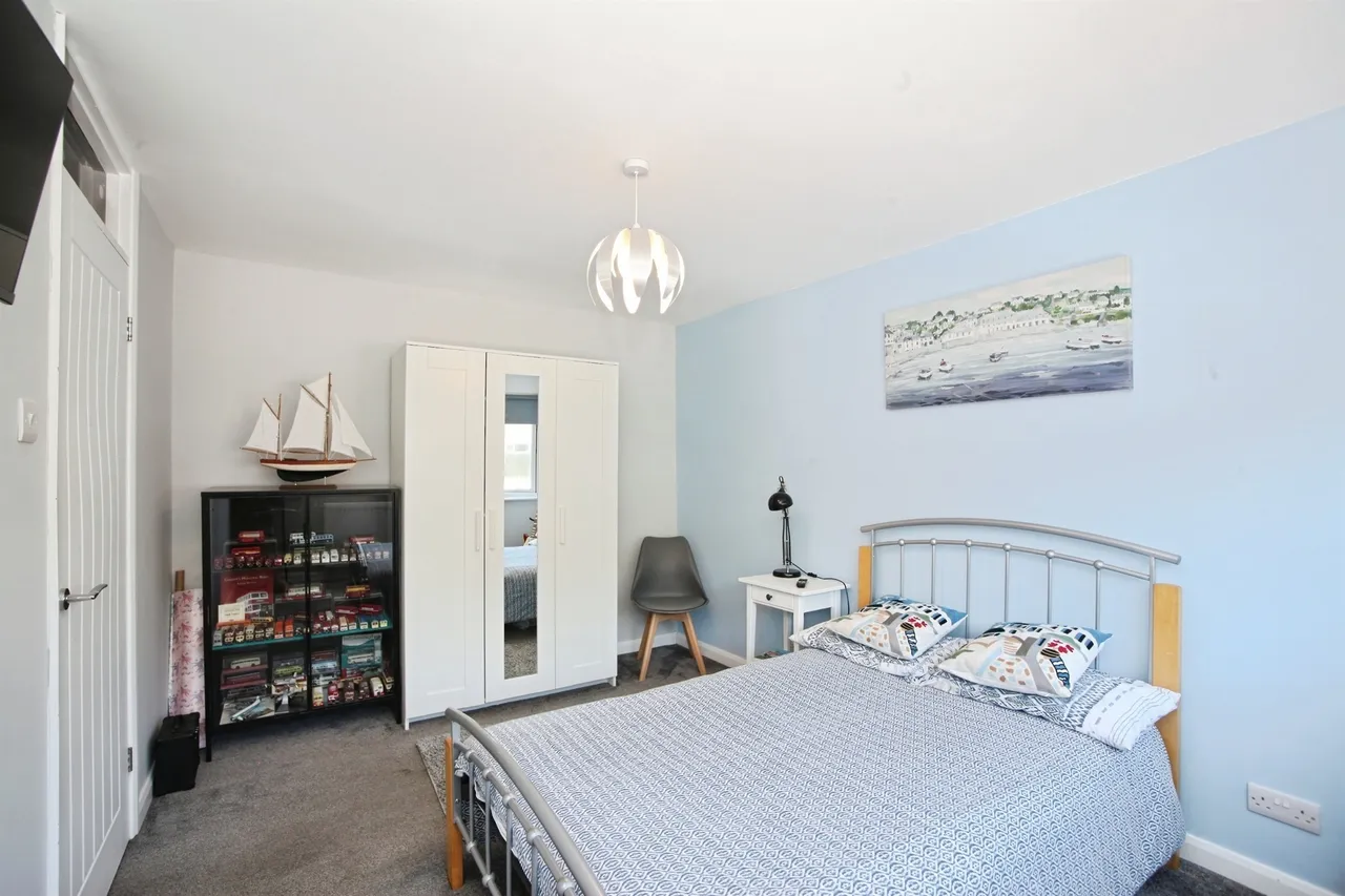 Gainsborough Road, Penarth, CF64, photo 13