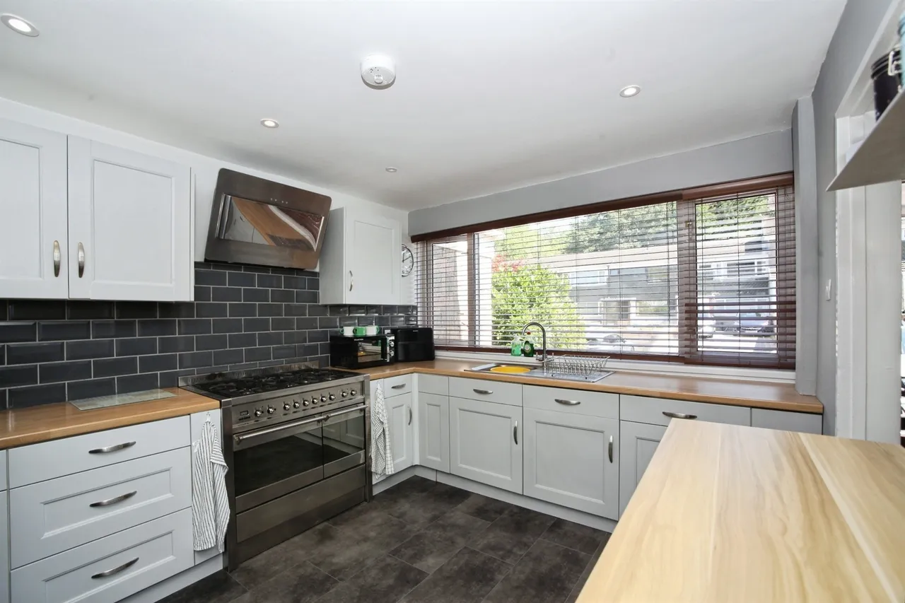 Gainsborough Road, Penarth, CF64, photo 3