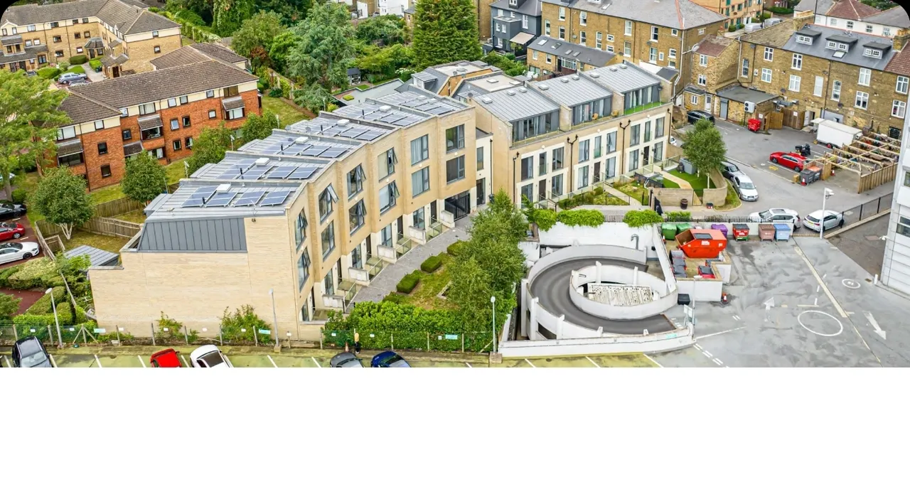 Gunnersbury Mews, London, W4, photo 13