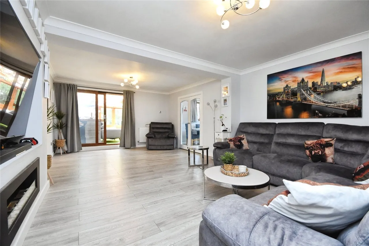 Stirling Place, Basildon, SS13, photo 2