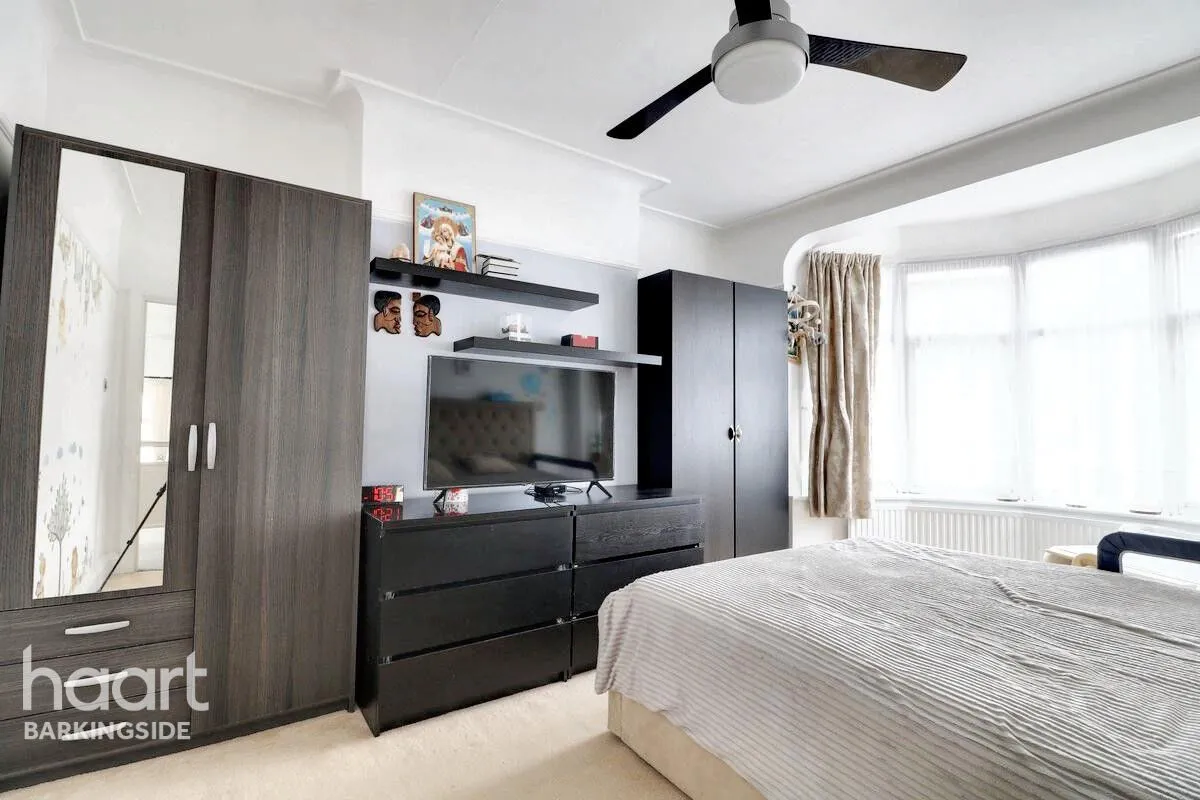 Hatley Avenue, Barkingside, IG6, photo 16