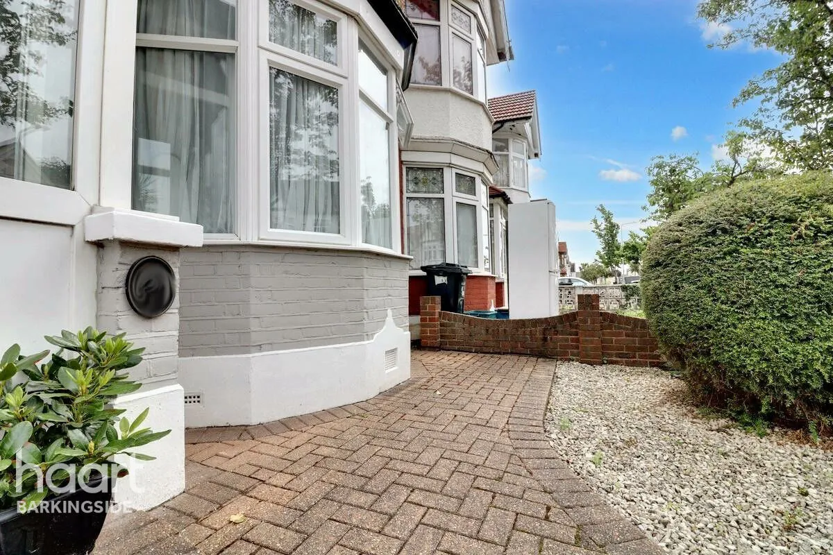 Hatley Avenue, Barkingside, IG6, photo 27