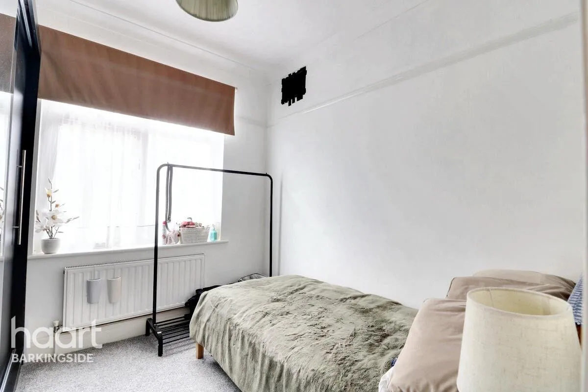 Hatley Avenue, Barkingside, IG6, photo 18