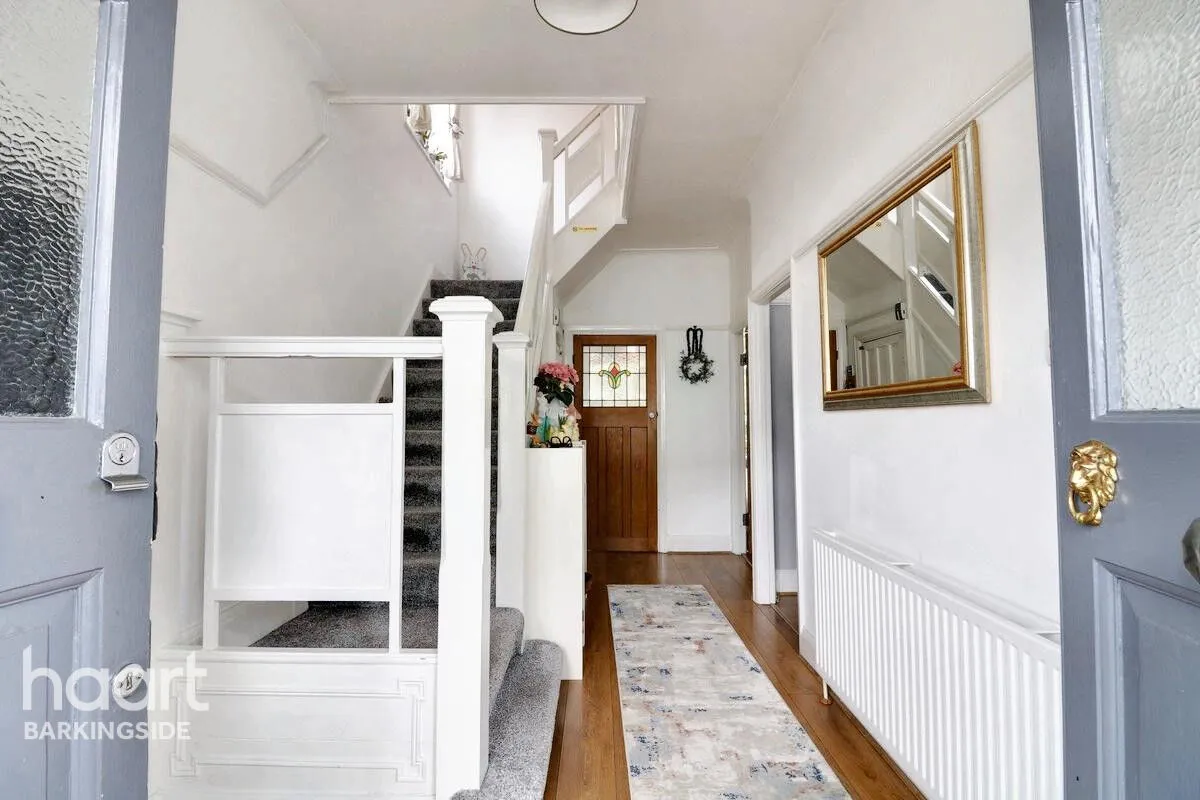Hatley Avenue, Barkingside, IG6, photo 5