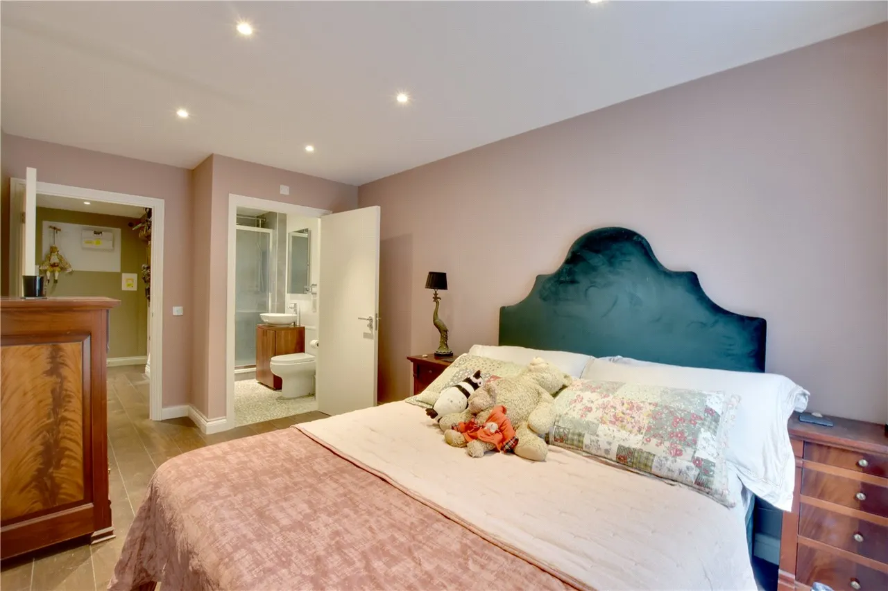 Tarves Way, Greenwich, London, SE10, photo 3
