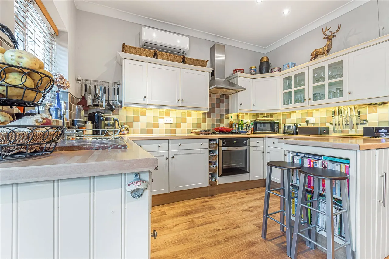 Gloucester Road, Hampton, London, TW12 2UW, photo 4