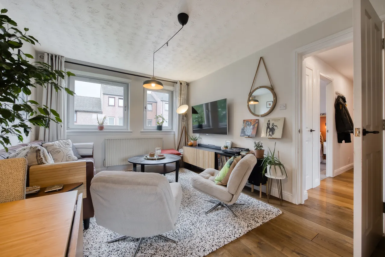 Meadowfield Court, Edinburgh, EH8, photo 3