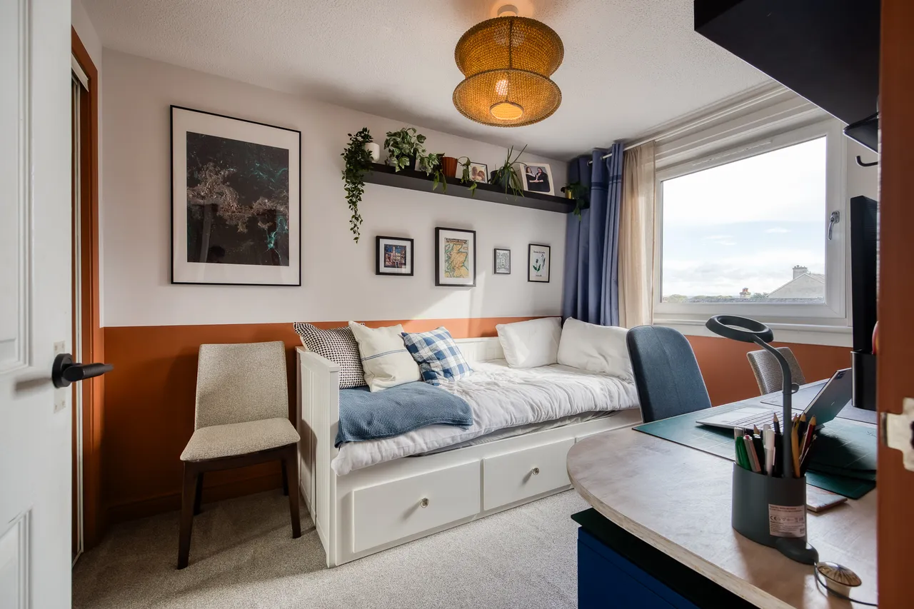 Meadowfield Court, Edinburgh, EH8, photo 13