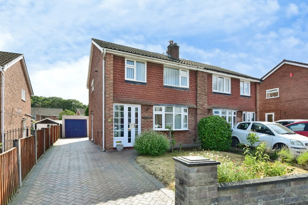 3 bed house for sale, College Road, Stoke-On-Trent, ST7