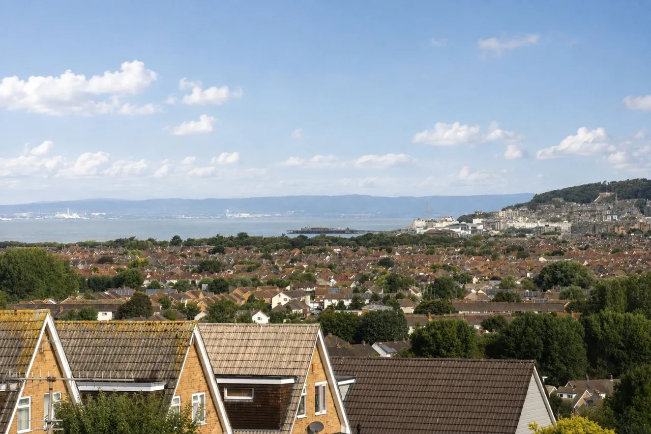 Brecon View, Weston-super-Mare, BS24, photo 2
