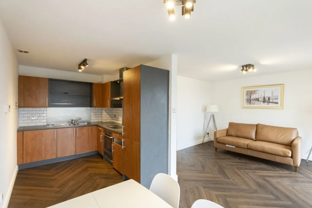 Royal Arch Apartments, The Mailbox, Wharfside Street, Birmingham, B1, photo 4