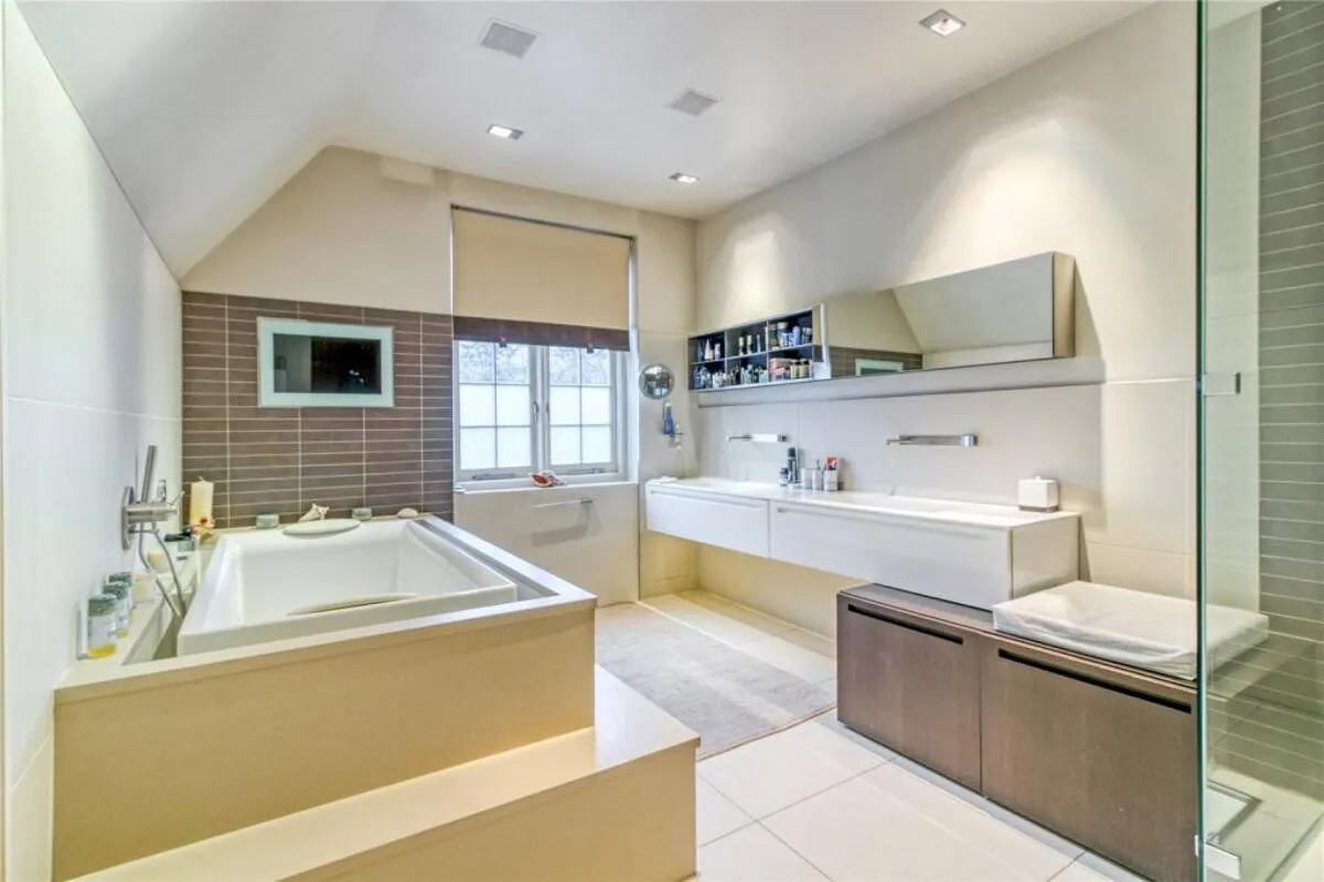 The Bishops Avenue, London, N2, photo 21
