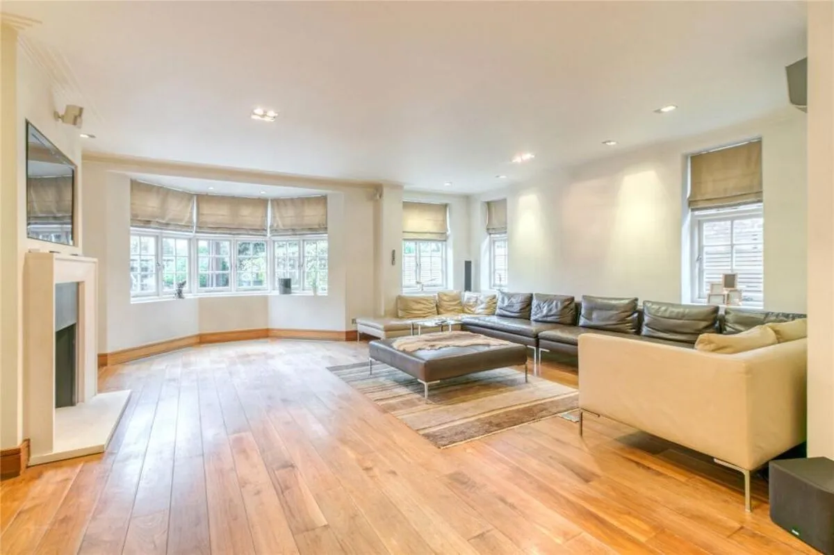 The Bishops Avenue, London, N2, photo 8