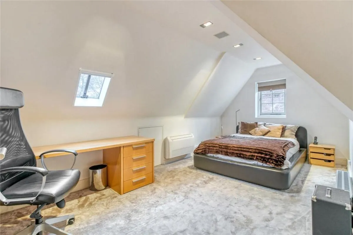 The Bishops Avenue, London, N2, photo 10