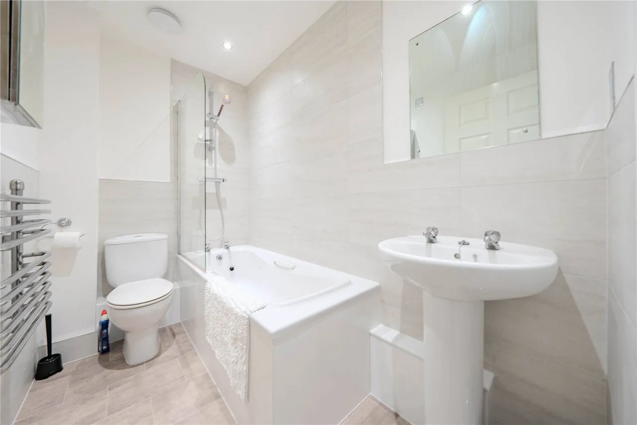 King Lane, Moortown, LS17, photo 6