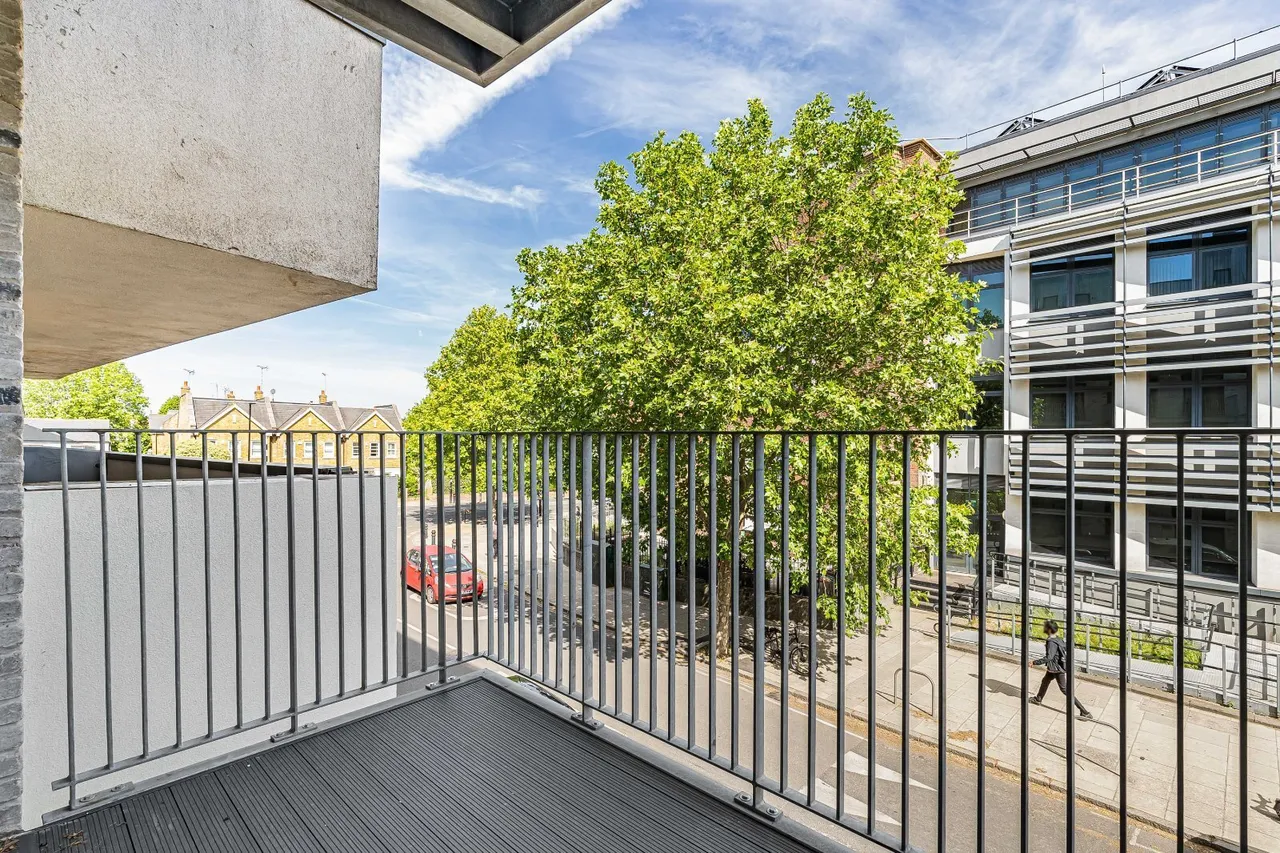 Warwick Road, London, W5, photo 19