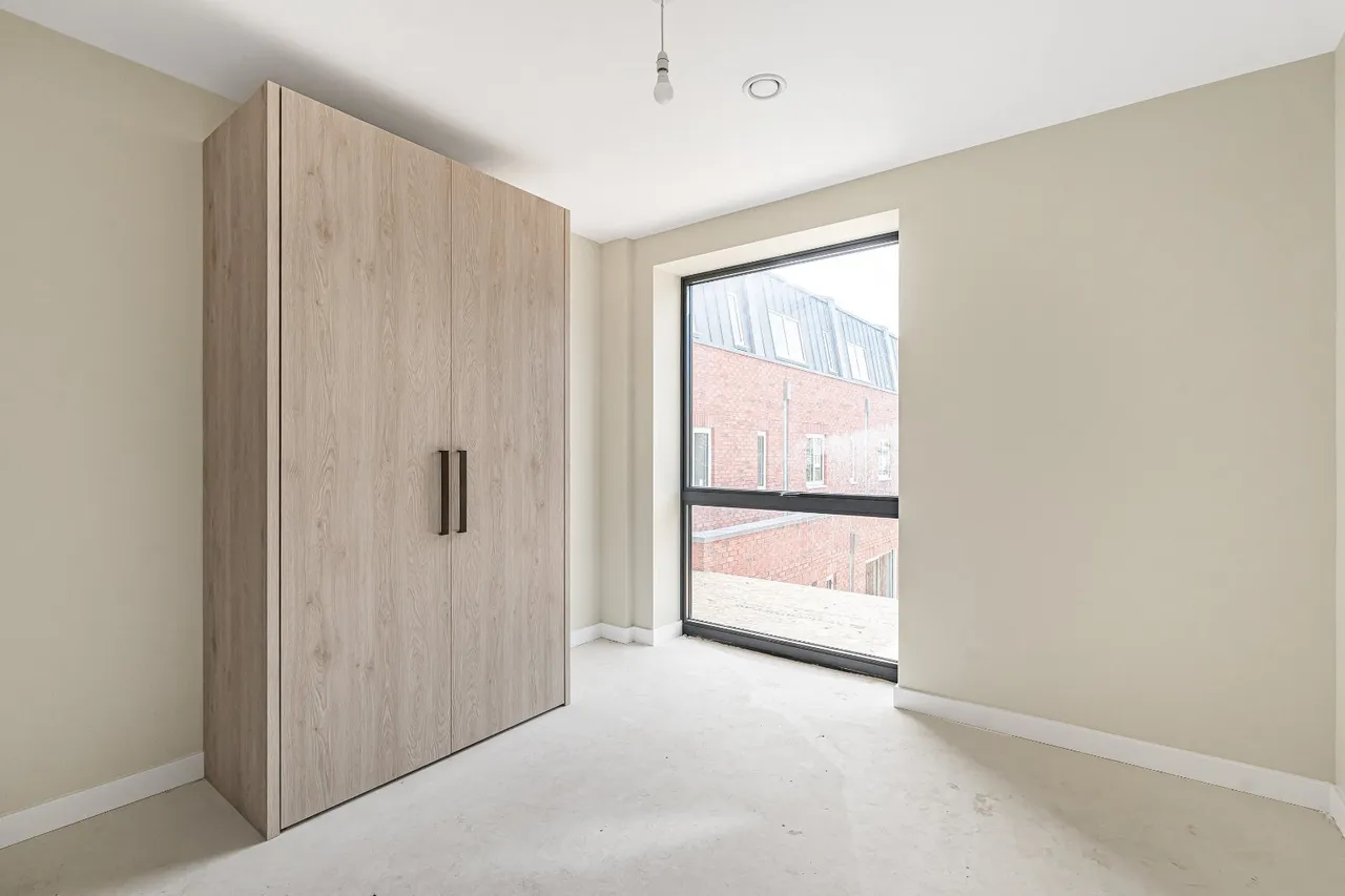 Warwick Road, London, W5, photo 11