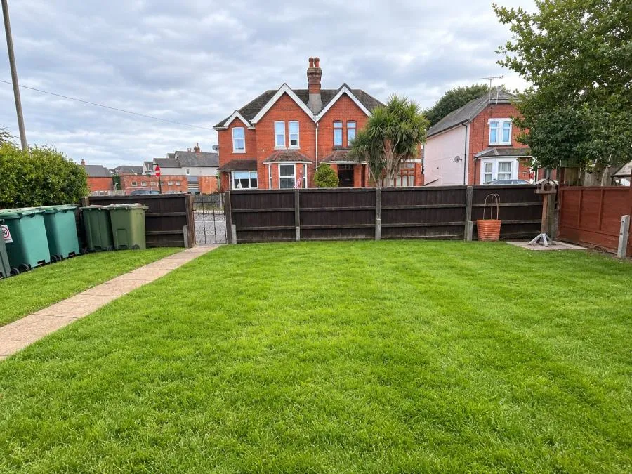 The Avenue, Totland Bay, PO39, photo 8