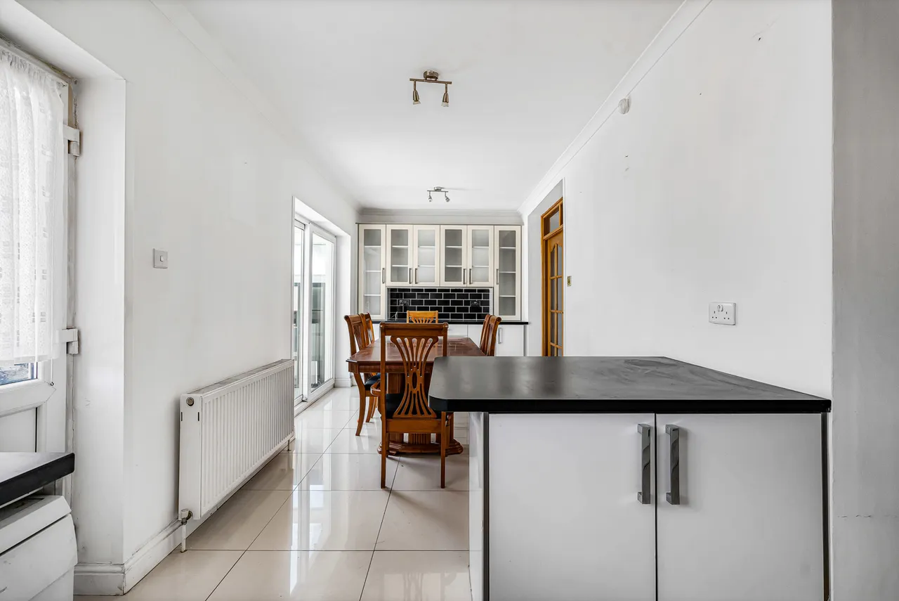 Hanworth Road, Whitton, TW4, photo 10