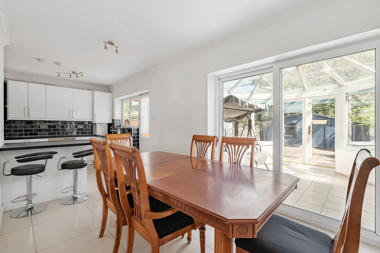 Hanworth Road, Whitton, TW4, photo 11