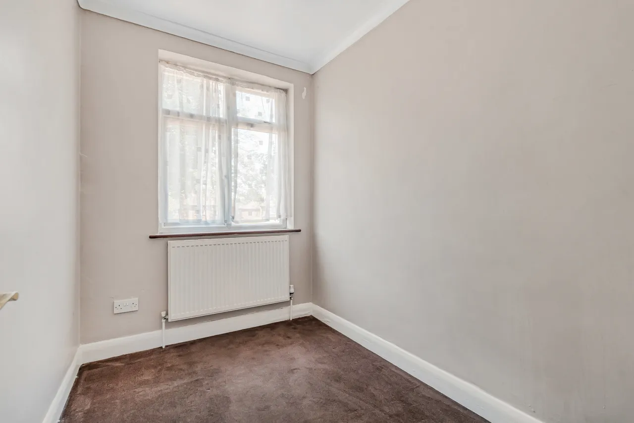 Hanworth Road, Whitton, TW4, photo 19