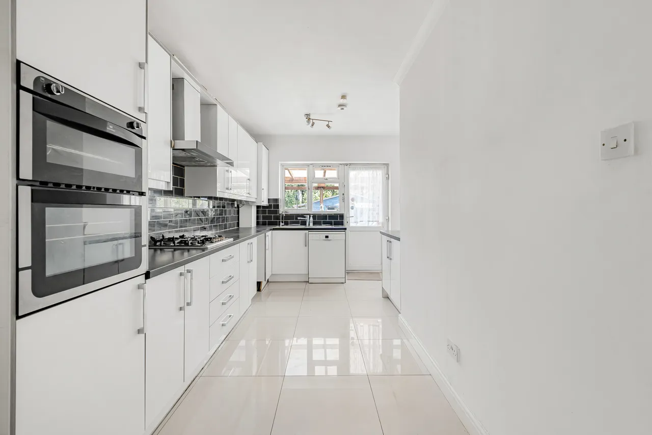 Hanworth Road, Whitton, TW4, photo 3