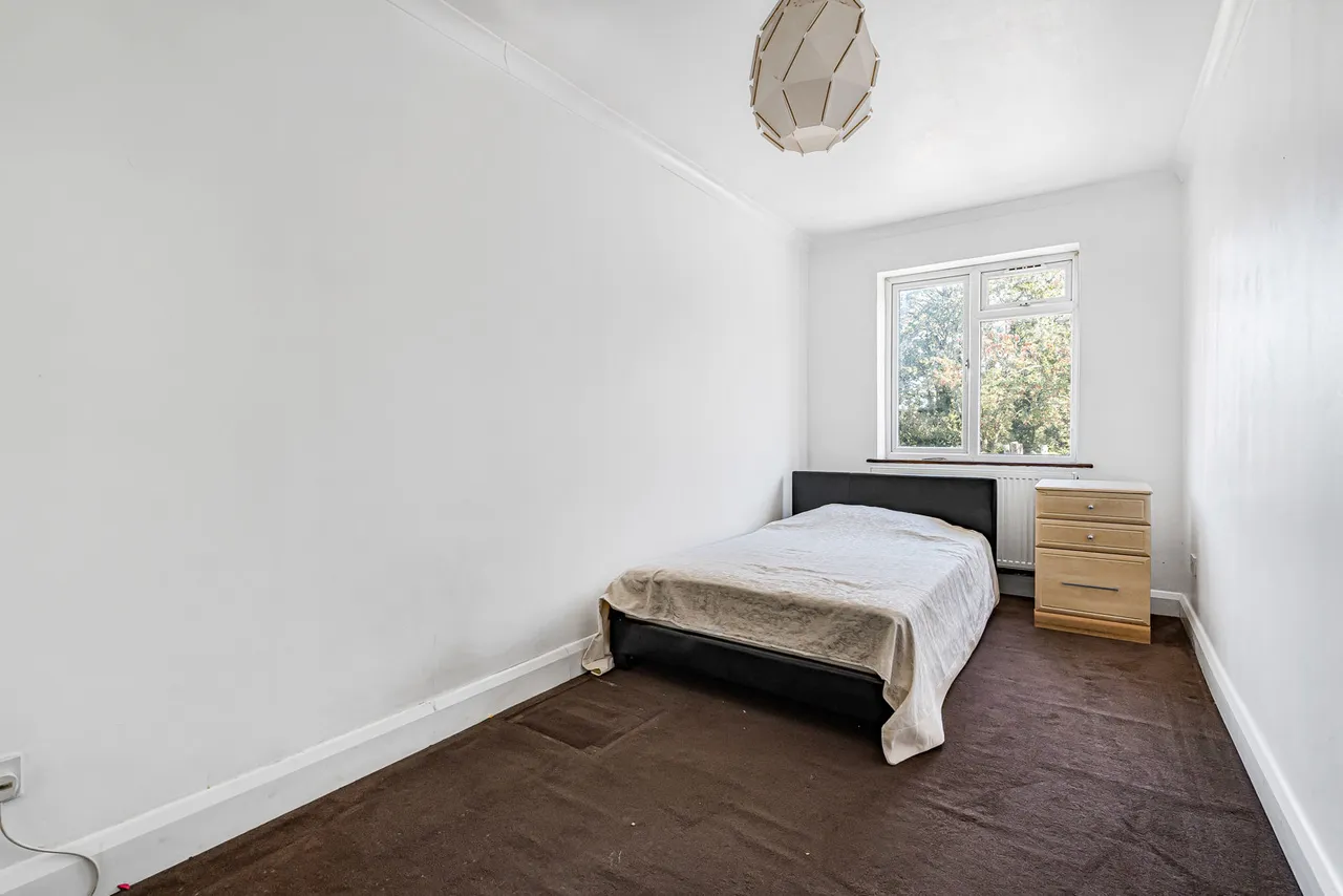 Hanworth Road, Whitton, TW4, photo 14