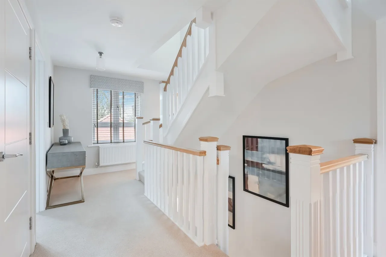 Folders Lane, Burgess Hill, RH15, photo 9