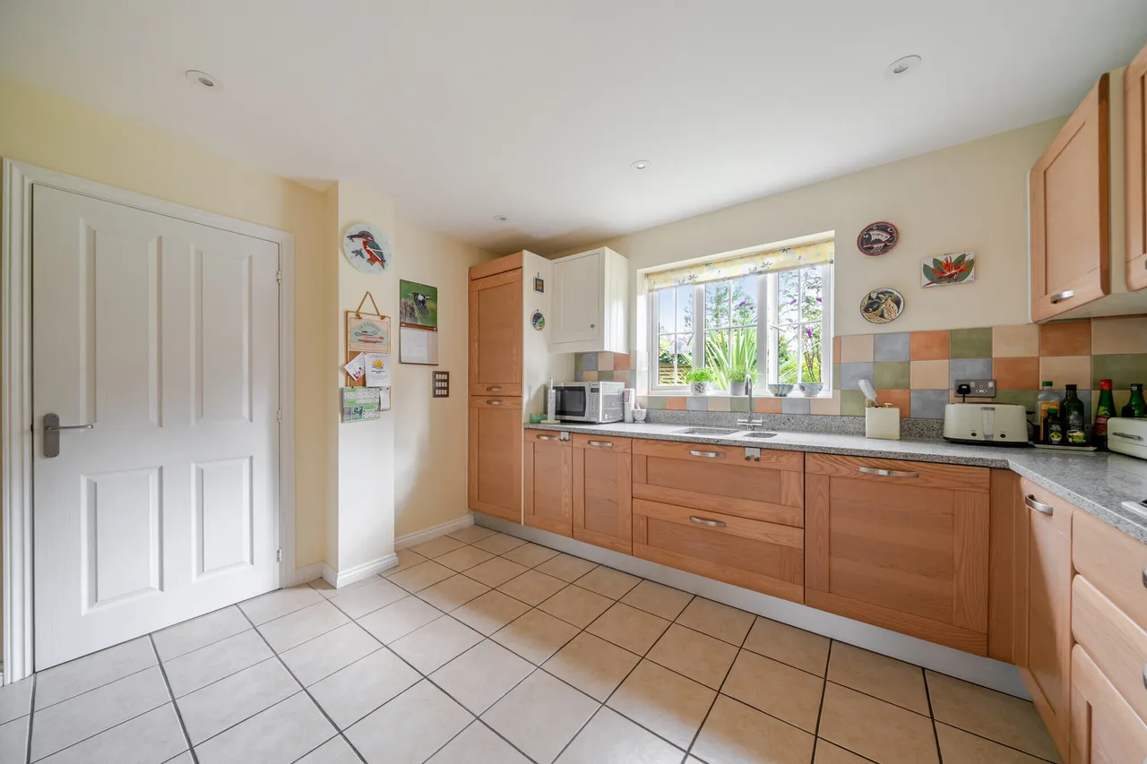Meadowlands Drive, Haslemere, GU27, photo 5