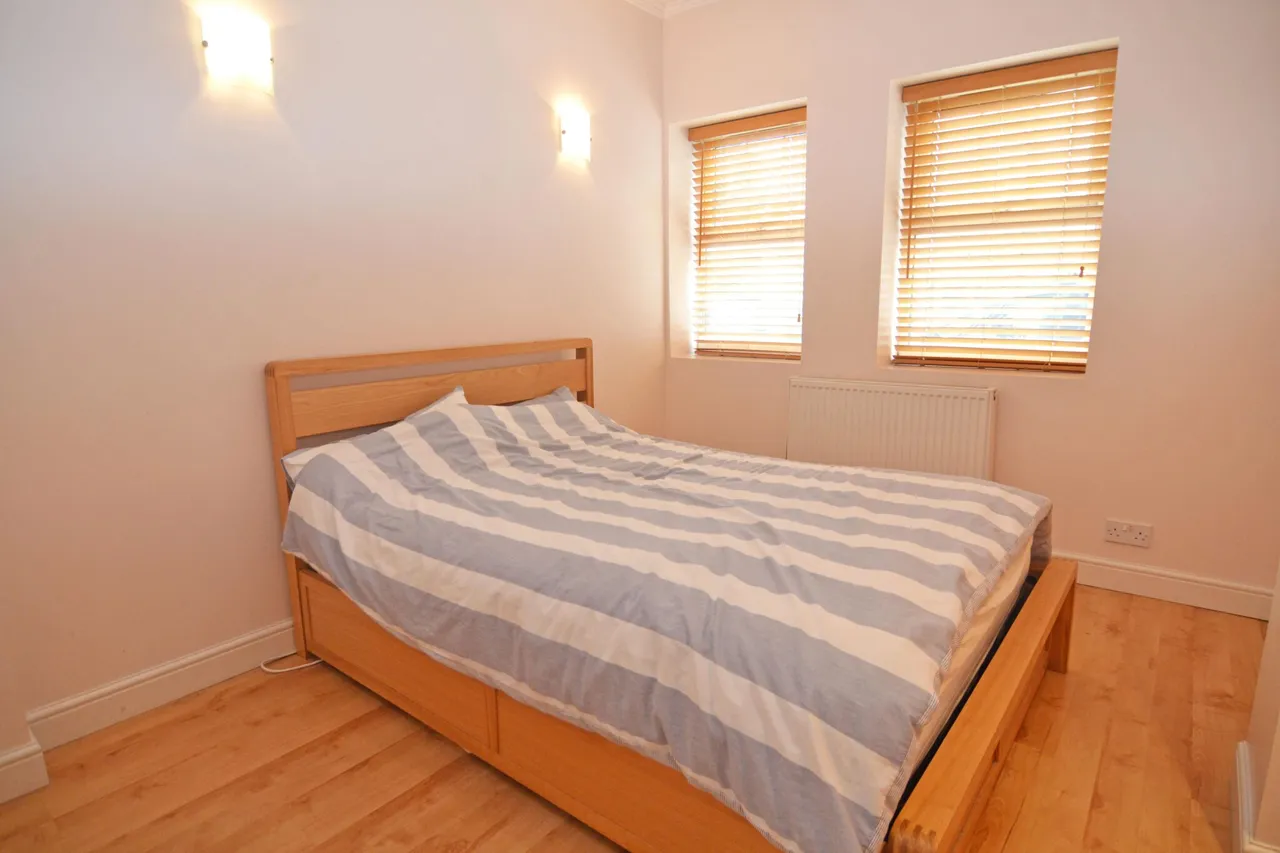 Stanley Road, Teddington, TW11, photo 4