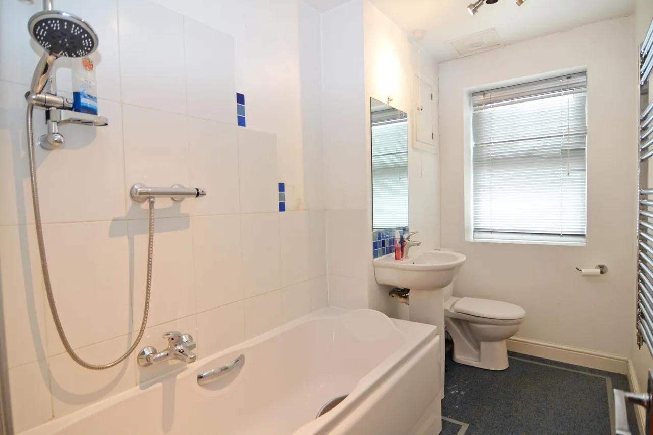 Stanley Road, Teddington, TW11, photo 3