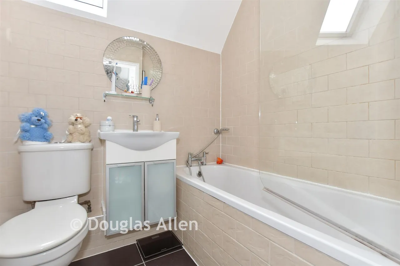 Boyd Court, Wickford, SS12, photo 9