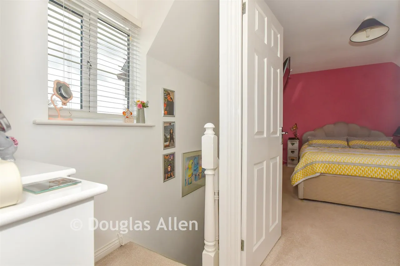 Boyd Court, Wickford, SS12, photo 6