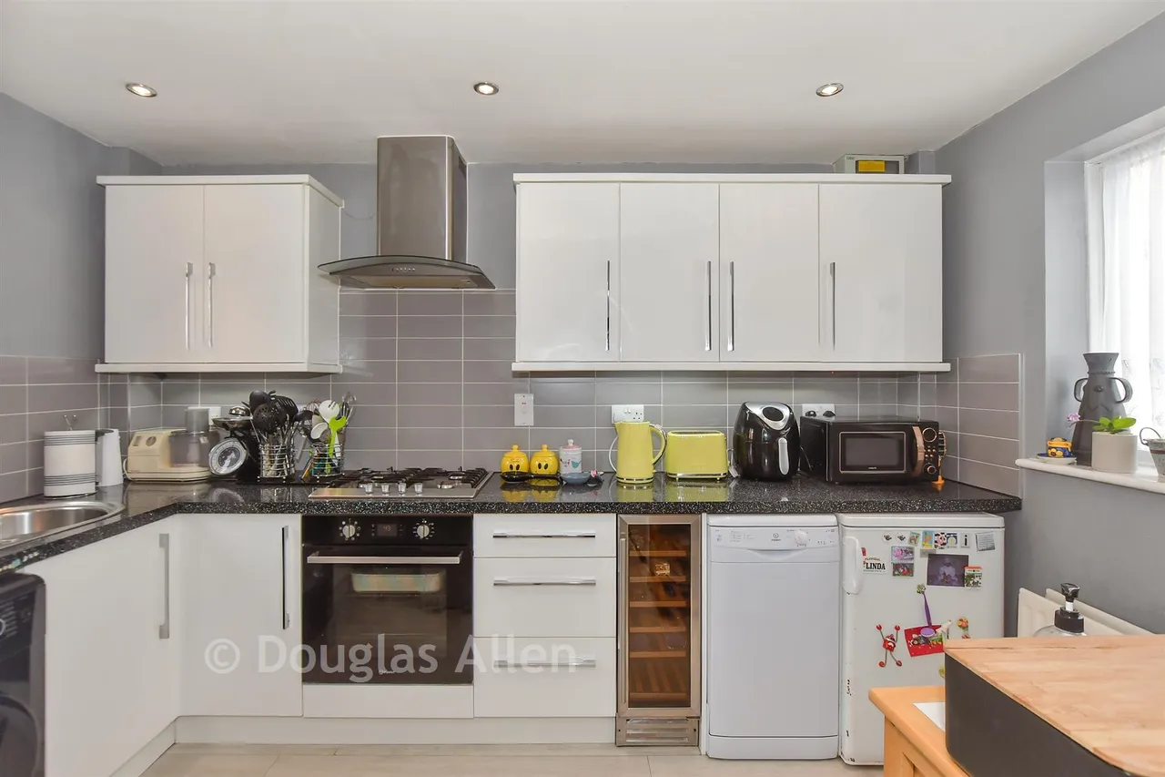 Boyd Court, Wickford, SS12, photo 2
