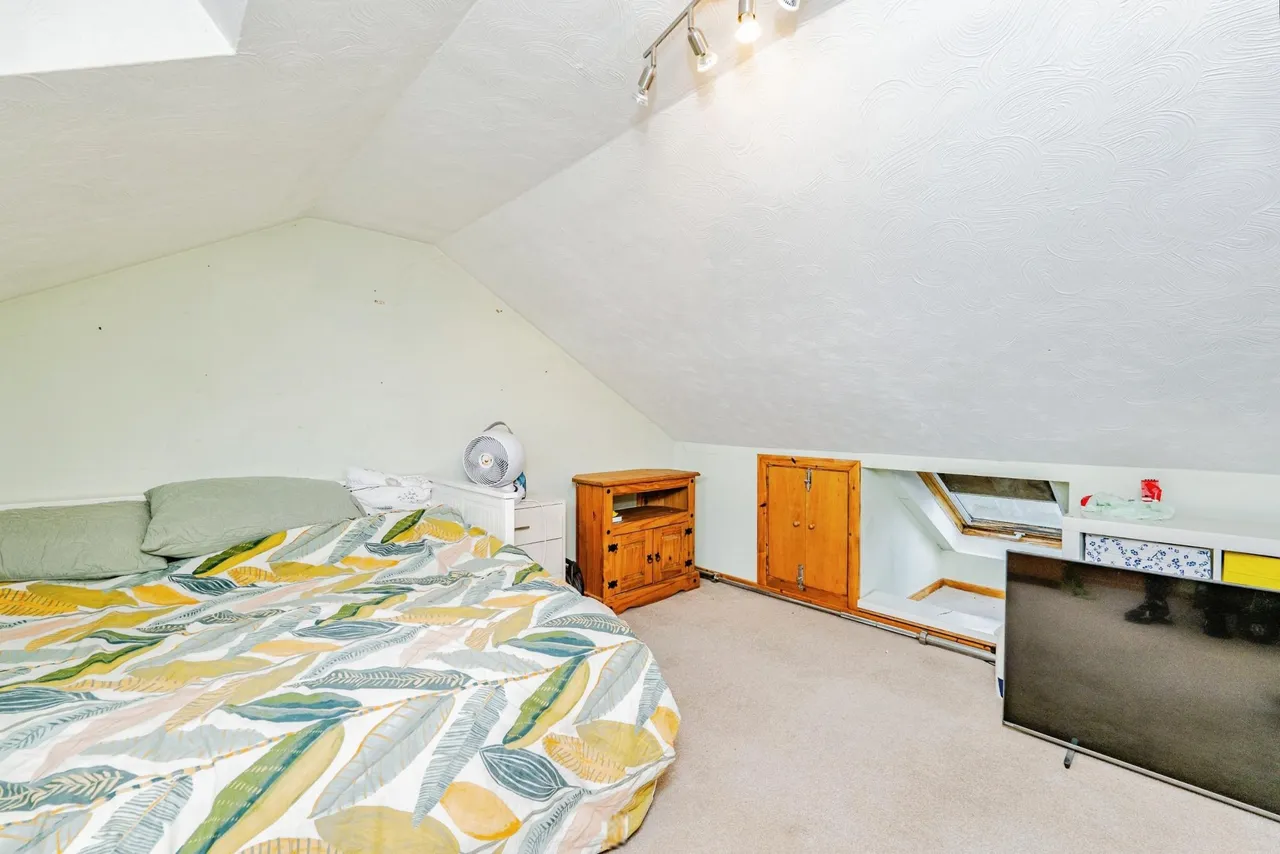 Lynton Close, Penarth, CF64, photo 25