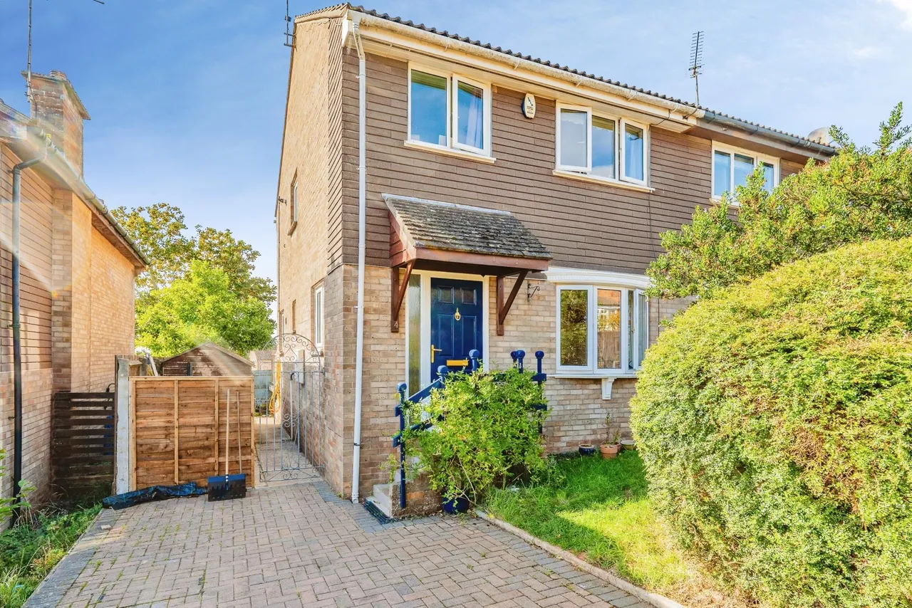 4 bed house for sale, Lynton Close, Penarth, CF64