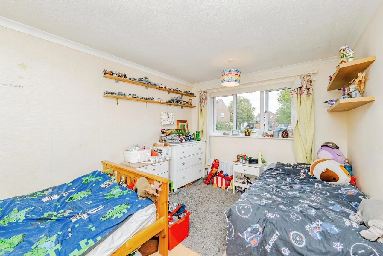 Lynton Close, Penarth, CF64, photo 16